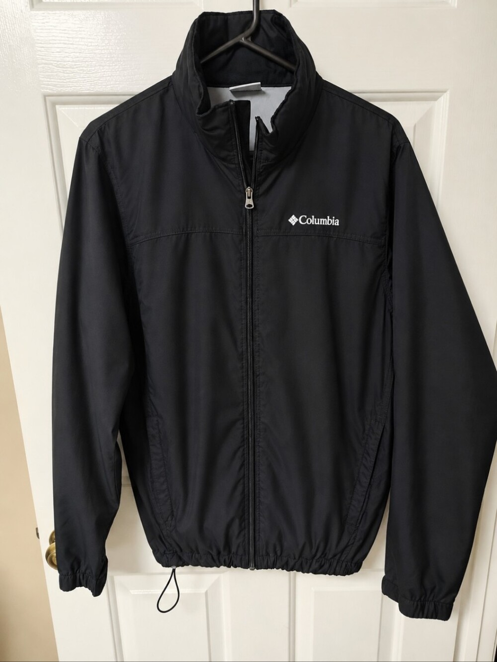 Columbia Medium Black Zip-Up Rain Jacket